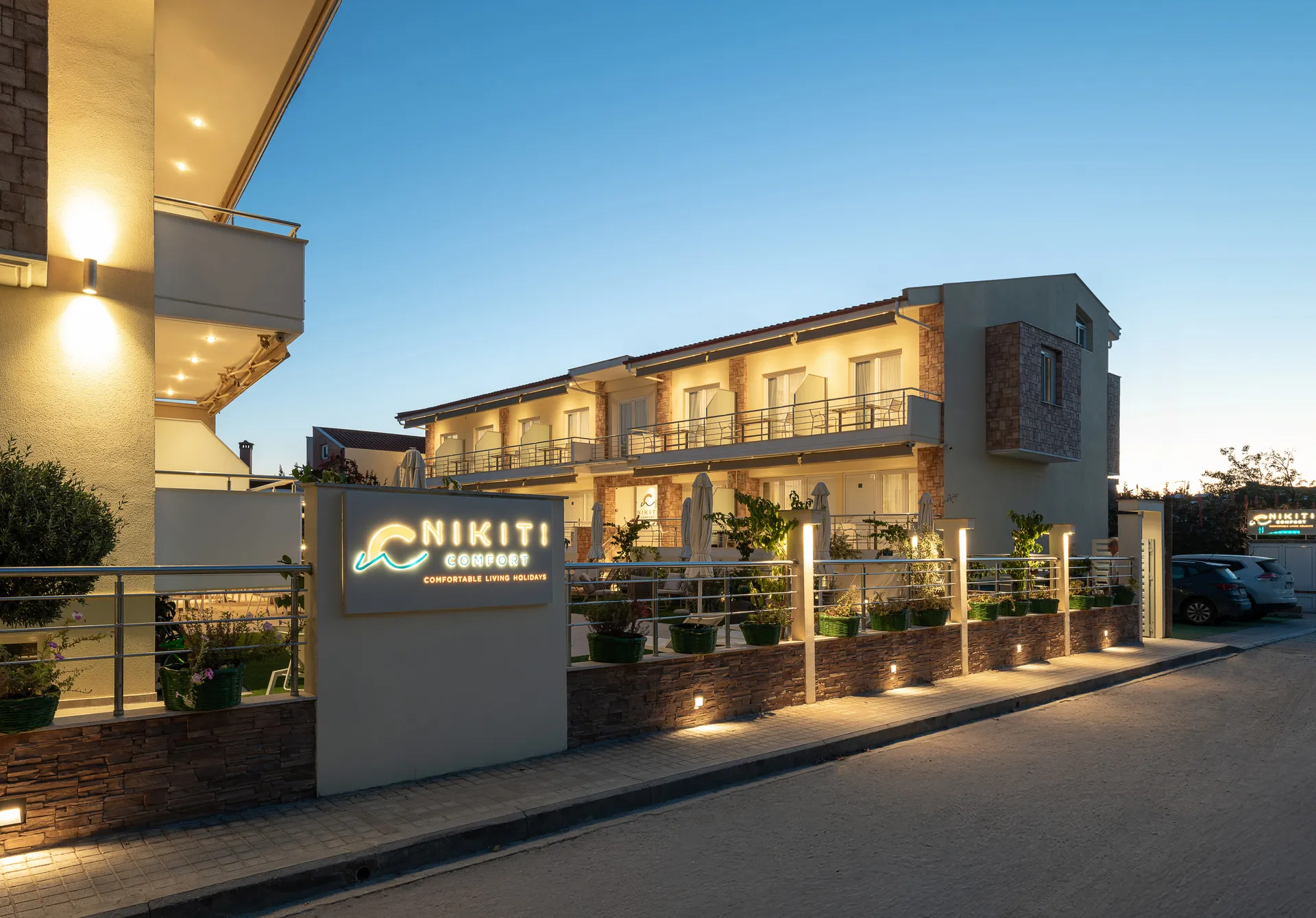 Tiara Holidays - Nikiti Comfort - prilaz